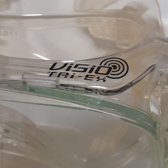 Goggles and snorkel - Picture 3 of 3